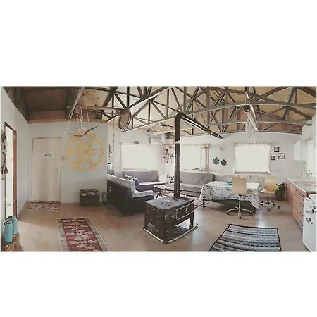 Saman Ciftligi Kır Evi Pinarbasi (Canakkale)